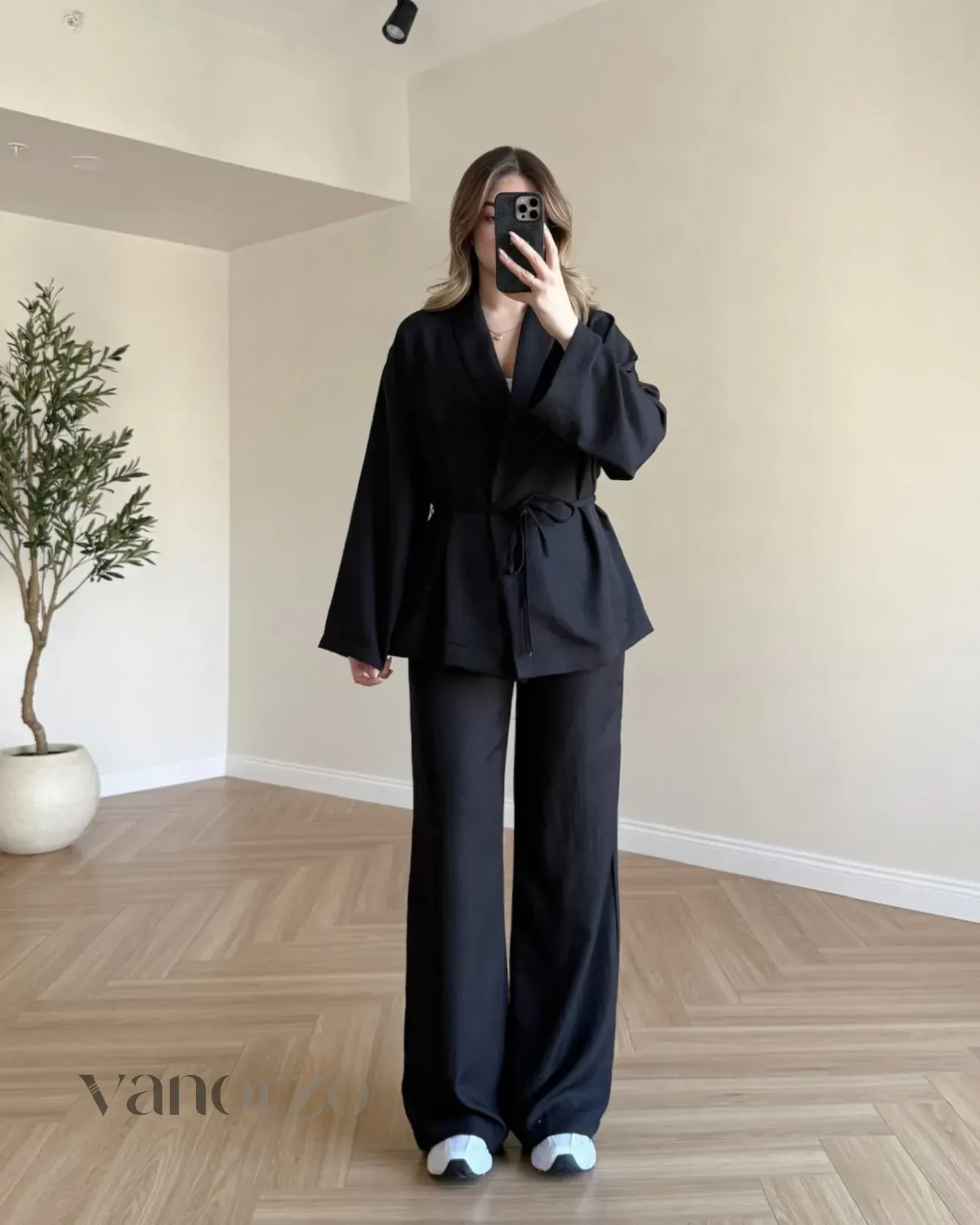 كيمونو نسائي أنسومبل "سوفت إليجانس" مع حزام وبنطال واسع
