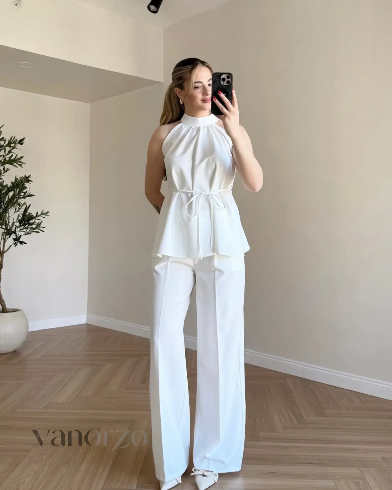 أنسومبل هالتر أنيق: لمسة فخمة لمناسباتك